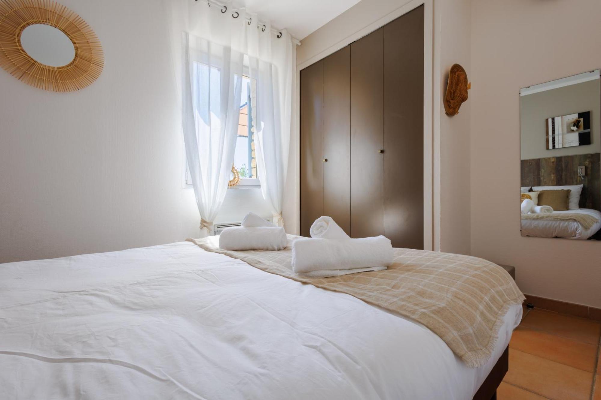 Holiday home Lou Karo - Piscine Partagee - Parking Prive *